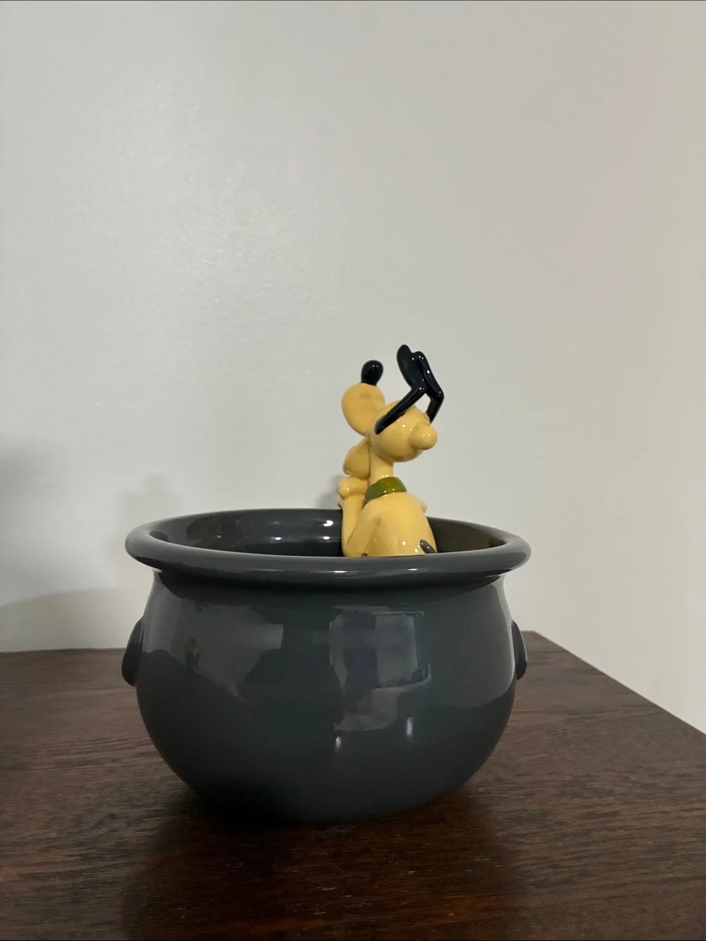 NWT- Disney- Pluto 'Trick or Treat' -Halloween Ceramic Candy Cauldron Bowl